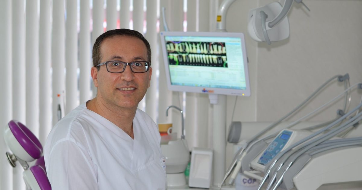 Crowning All Teeth: A Complete Guide to Full-Mouth Crown Restoration